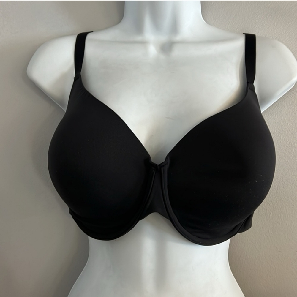 Skims NWT Black Bra Size 38 DD